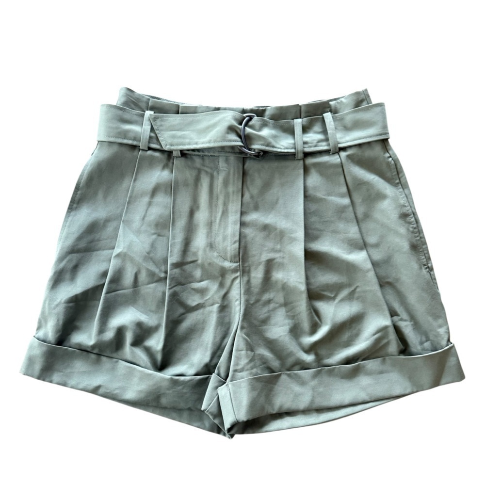Elizabeth and James NWT High Rise Pleated Green Shorts Size 6